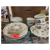 Pfaltzgraff Stoneware Dish Set in Two Patterns