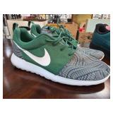 Nike Roshe Run Green Patterned Sneakers