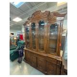 Thomasville Wooden China Cabinet with Glass Panels