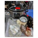 Black+Decker Slow Cooker with Miscellaneous Items