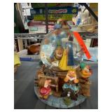Disney Snow White and Seven Dwarfs Snow Globe