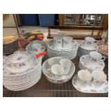 Mikasa Maxima Fine China Dinner Set