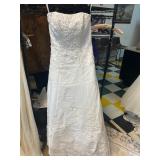 Davidï¿½s Bridal Strapless Wedding Gown