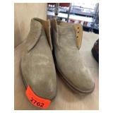 Gucci Suede Chukka Boots in Beige