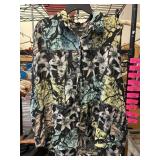 FashionWeb Sleeveless Top with Floral Pattern
