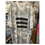 Adidas Menï¿½s 2XL Patterned Shirt