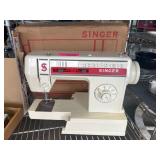 Singer Model 621B Sewing Machine