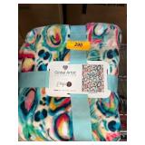 Global Artist Collection Etavee Throw Blanket