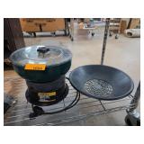 Cabelas Model 400 Case Tumbler with Accessories