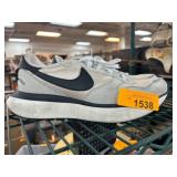 Nike Mens Sneakers, White and Black, Size US 10