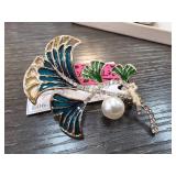 Betsey Johnson Broochï¿½