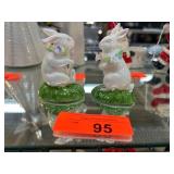 Omnibus Taiwan Bone China Bunny Figurines