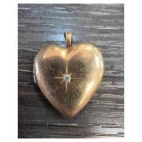 Heart-Shaped 10k Gold Locket 2.4g
