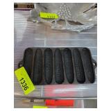 Wagner Ware Cast Iron Cornbread Mold Pan