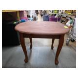 Wooden Oval Side Table with Curved Legs