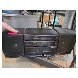 Sanyo Dual Cassette Stereo System with Speakers