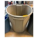 Rubbermaid Plastic Trash Bin Without Lids