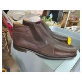 Classic Leather Pull-On Ankle Boots Sz 9