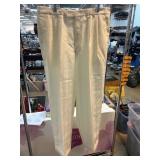 Bergati 42R White Polyester Dress Pants