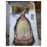 Disney Showcase Collection Musical Figurine