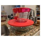 Pyrex Measuring and Mixing Bowl Set with Lids