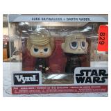 Vynl Luke Skywalker and Darth Vader Figures