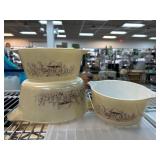 Pyrex Mixing Bowl Set with Mushroom Motif