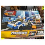 Block Tech Police Highway Roadblock Kit