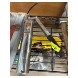 Lever Action Grease Gun with 14 oz Capacity
