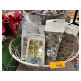 Holiday Elegance Gift Accents