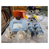 Decorative Items and Hermï¿½s Box w Adapter