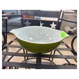 Green Pyrex Mixing Bowl with Pour Spouts