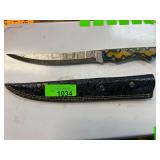 Damascus Steel Knife with Decorative Handle and Sh