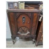 Philco Model 86 Tube Radio Cabinet