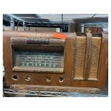 RC Victor Company Ltd. Tube Radio Receiver