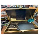 Polaroid Automatic 250 Land Camera with Case