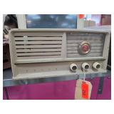 1950s Arvin AM Tube Radio with Original Knobs