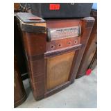 Truetone Wood Cabinet Radio with Speaker