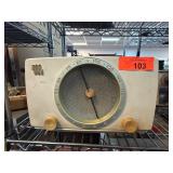Motorola 5X1 Mid-Century AM Radio
