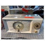Westinghouse Model H-7661A Cameo Beige Radio