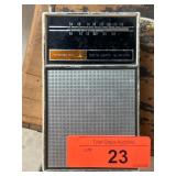 Viscount Model 12093 Solid State AM/FM Radio