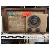 General Electric Model 212 Tube Radio