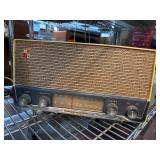 Magnavox Model FM-41 Vintage Radio