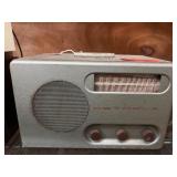 Detrola Tube Radio Model 568-1 in Metal Case