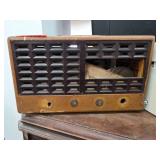 Vintage Wooden Cabinet Tube Radio