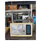 Westinghouse All-Transistor FM/AM Radio