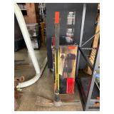 Truper Pickaxe with Dual Metal Blade