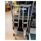 Adjustable Aluminum Crutches with Cushioned Grips