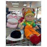 Lot With Plush Toys and Decorative Hook