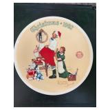 1992 Norman Rockwell 'The Christmas Surprise' Plat